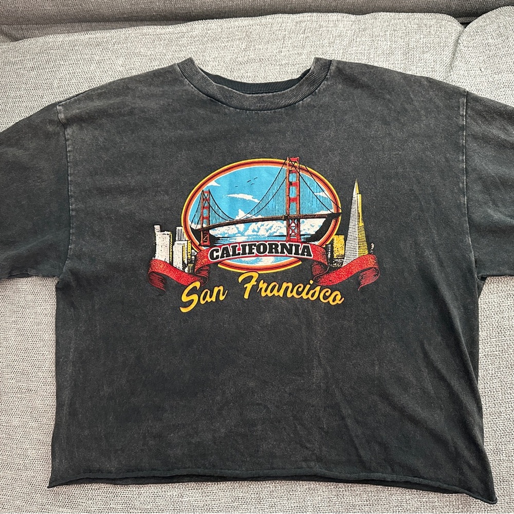 Brandy Melville (J.Galt) San Francisco crop tee, one size fits all